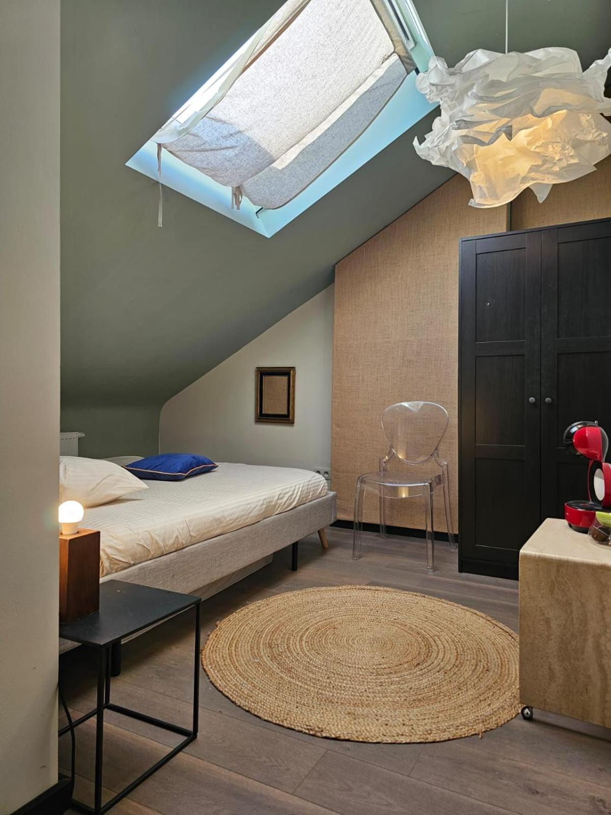 Appartement Sympathique Динан Экстерьер фото