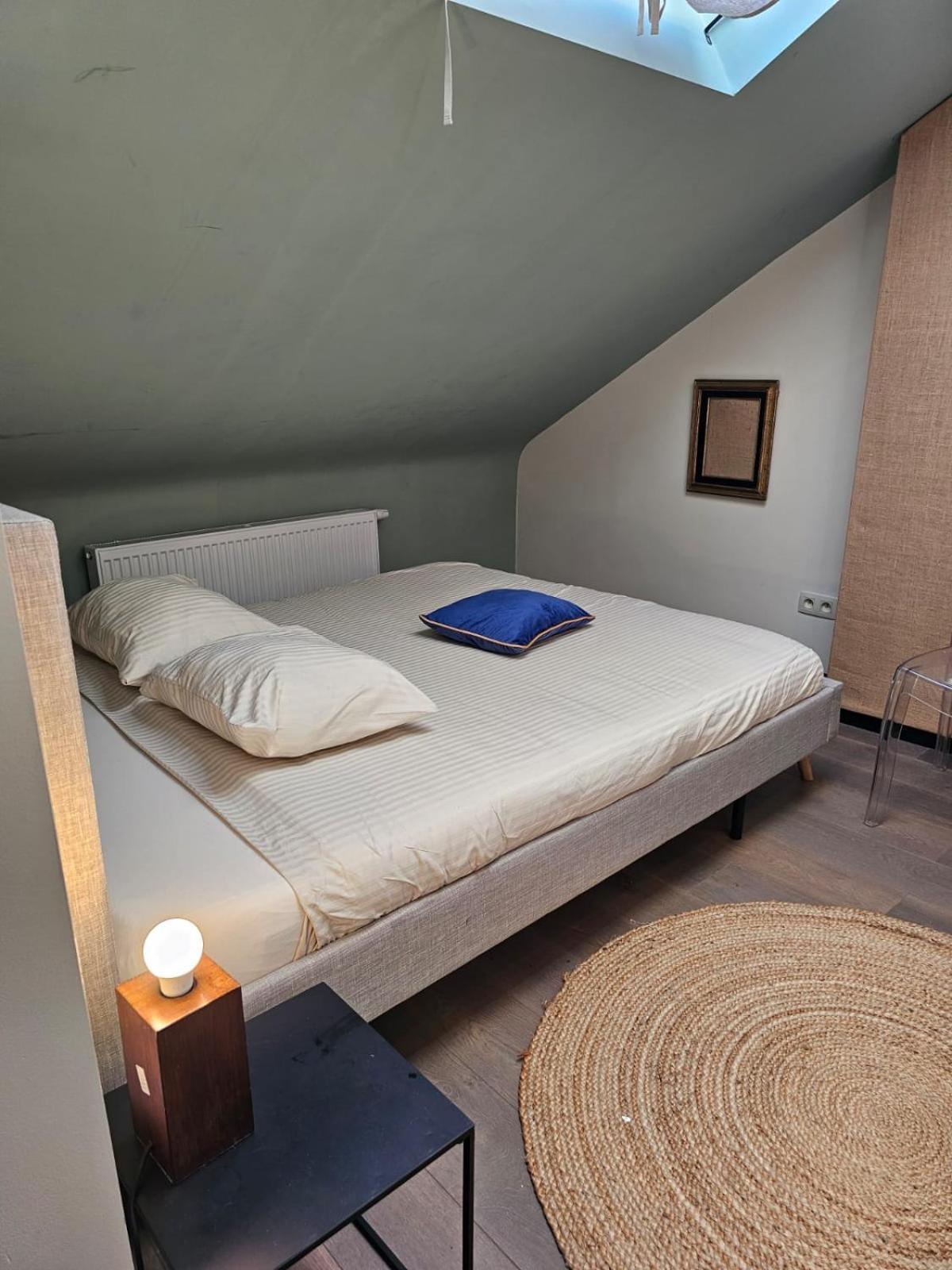 Appartement Sympathique Динан Экстерьер фото